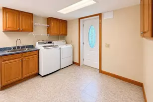 32 Crestview Dr, Holden, MA 01520 - Photo 40