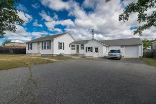 248 Laconia St, Springfield, MA 01129 - Photo 1