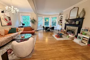 1083 Beacon St, Brookline, MA 02446 - Photo 4