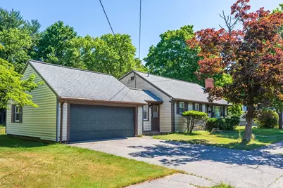 65 Margaret Dr, Braintree, MA 02184 - Photo 2