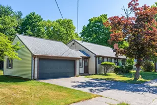 65 Margaret Dr, Braintree, MA 02184 - Photo 2