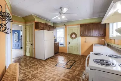 8 Boutelle St, Leominster, MA 01453 - Photo 12