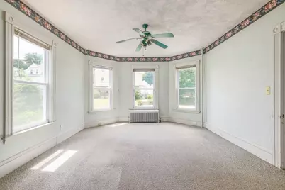 8 Boutelle St, Leominster, MA 01453 - Photo 6