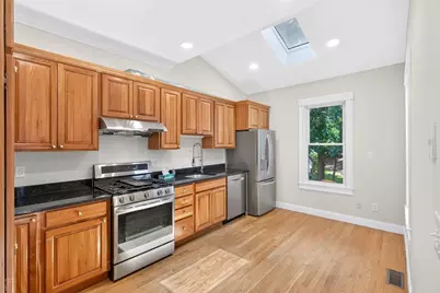 35 Lowell St #35, Somerville, MA 02143 - Photo 10