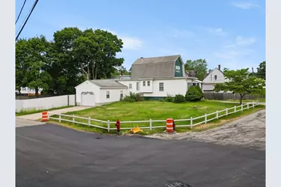 17 Suprenant St, Lowell, MA 01852 - Photo 2