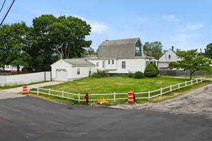 17 Suprenant St, Lowell, MA 01852 - Photo 2