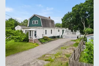 17 Suprenant St, Lowell, MA 01852 - Photo 4
