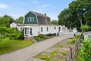 17 Suprenant St, Lowell, MA 01852 - Photo 4