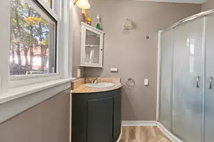 42 Vine St, Leominster, MA 01453 - Photo 16