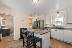 42 Vine St, Leominster, MA 01453 - Photo 4