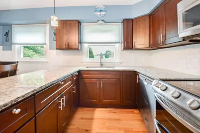 43 Fairview Ave, Somerset, MA 02726 - Photo 6