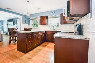 43 Fairview Ave, Somerset, MA 02726 - Photo 10