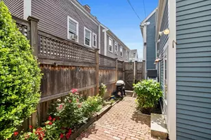 64 Pearl St, Boston, MA 02129 - Photo 26