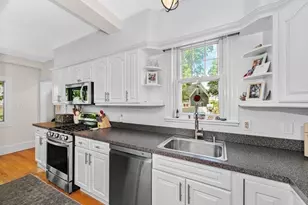 217 Pleasant St, Winthrop, MA 02152 - Photo 6