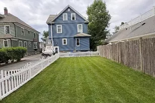 217 Pleasant St, Winthrop, MA 02152 - Photo 4