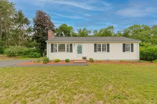 132 Oak Ridge Dr, Ayer, MA 01432 - Photo 2