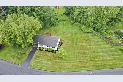36 Brookwood Dr, Northampton, MA 01062 - Photo 6