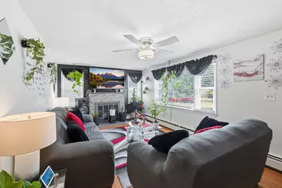 23 Smith St, Chicopee, MA 01020 - Photo 12