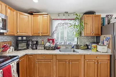 23 Smith St, Chicopee, MA 01020 - Photo 8