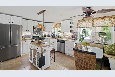 5 Caldwell St, Weymouth, MA 02191 - Photo 12