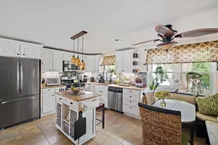5 Caldwell St, Weymouth, MA 02191 - Photo 12