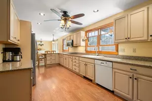 12 Hillside Dr, Brimfield, MA 01010 - Photo 2