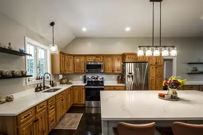 47 E Baylies Rd, Charlton, MA 01507 - Photo 10