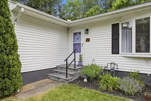 75 Adrian Ave, West Springfield, MA 01089 - Photo 6