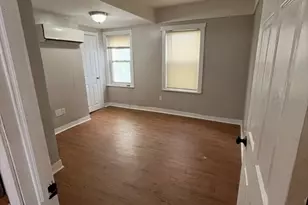 13 Cottage St, Worcester, MA 01609 - Photo 4