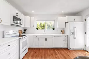 30 Cavendish Cir, Salem, MA 01970 - Photo 14