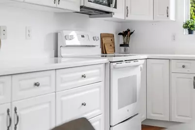 30 Cavendish Cir #30, Salem, MA 01970 - Photo 10