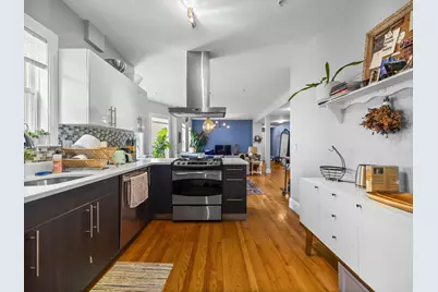 49 Putnam St #1, Somerville, MA 02143 - Photo 2