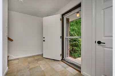 8 Emerson Ct #8, Amherst, MA 01002 - Photo 2