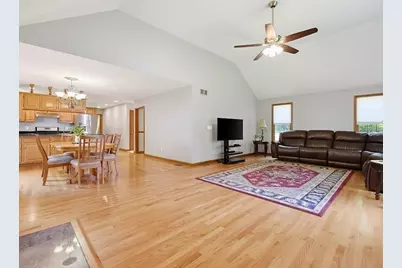 88 Andrews Rd, Marlborough, MA 01752 - Photo 4