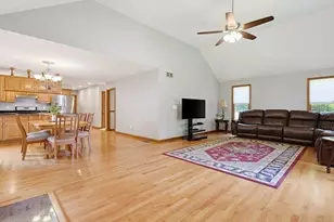 88 Andrews Rd, Marlborough, MA 01752 - Photo 4