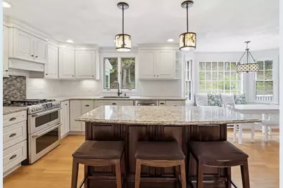 4 Nicoll Dr, Andover, MA 01810 - Photo 4