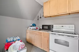95 Myrtle St, Lawrence, MA 01841 - Photo 20