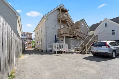 95 Myrtle St, Lawrence, MA 01841 - Photo 4