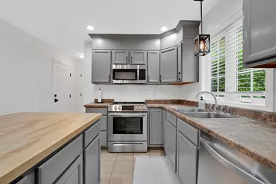 188 Wollaston St, Springfield, MA 01119 - Photo 6