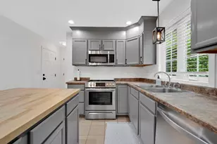 188 Wollaston St, Springfield, MA 01119 - Photo 6