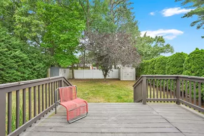188 Wollaston St, Springfield, MA 01119 - Photo 32