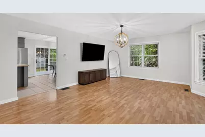 188 Wollaston St, Springfield, MA 01119 - Photo 2