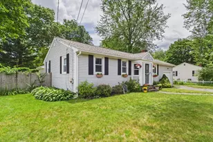 41 Essex Rd, Sharon, MA 02067 - Photo 2