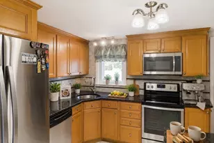 41 Essex Rd, Sharon, MA 02067 - Photo 8