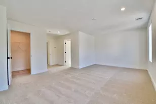 22D Crownshield, Uxbridge, MA 01569 - Photo 14