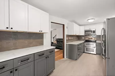 9 Laurel Ln, Bellingham, MA 02019 - Photo 12