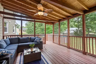 9 Laurel Ln, Bellingham, MA 02019 - Photo 6