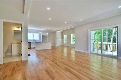 22B Crownshield #22B, Uxbridge, MA 01569 - Photo 4