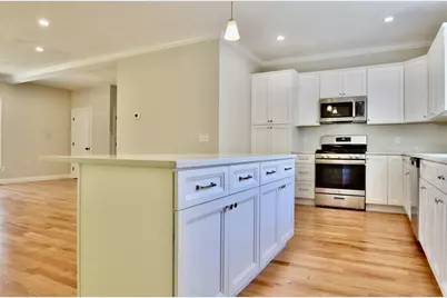 22B Crownshield #22B, Uxbridge, MA 01569 - Photo 4