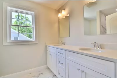 22B Crownshield #22B, Uxbridge, MA 01569 - Photo 20
